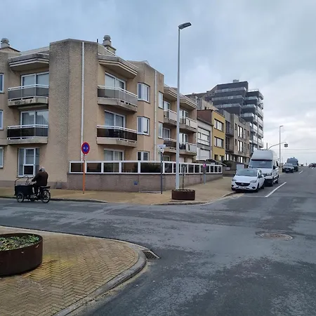 Cosy 3 Bedroom Near The T112