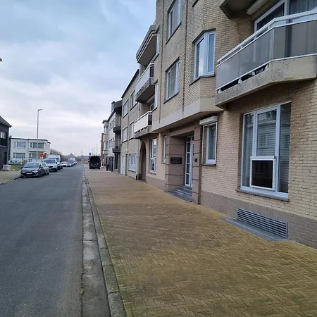 Apartment Cosy 3 Bedroom Near The T112