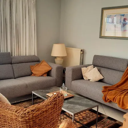 Daire Cosy 3 Bedroom Near The T112 *