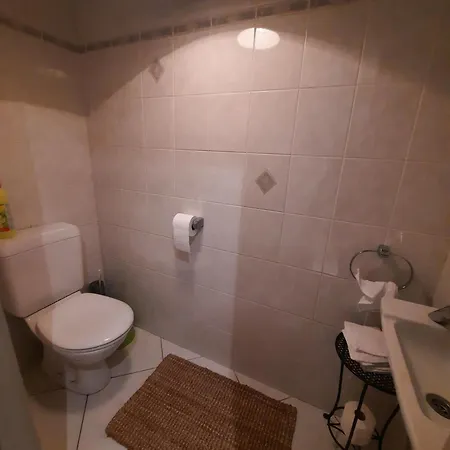 Daire Cosy 3 Bedroom Near The T112 *